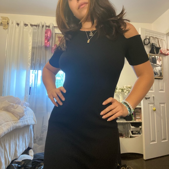 Michael Kors form fitting midi dress - Picture 2 of 6